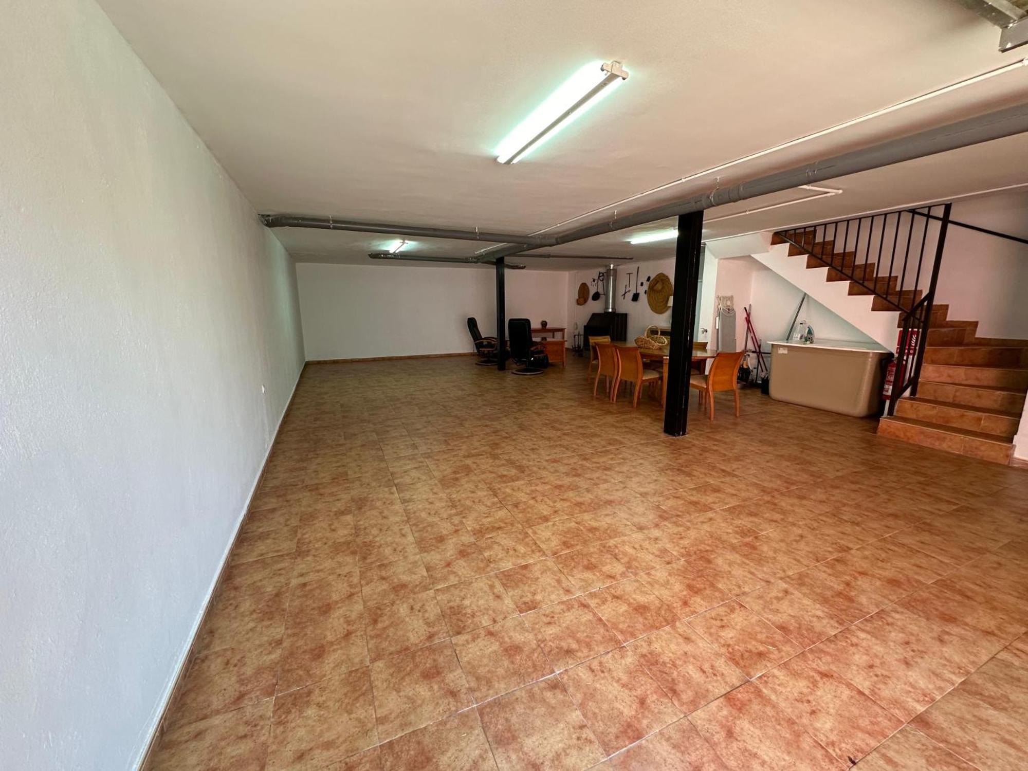 Villa Casa Grande De Tres Plantas Con Parking Gratis à Linares  Extérieur photo
